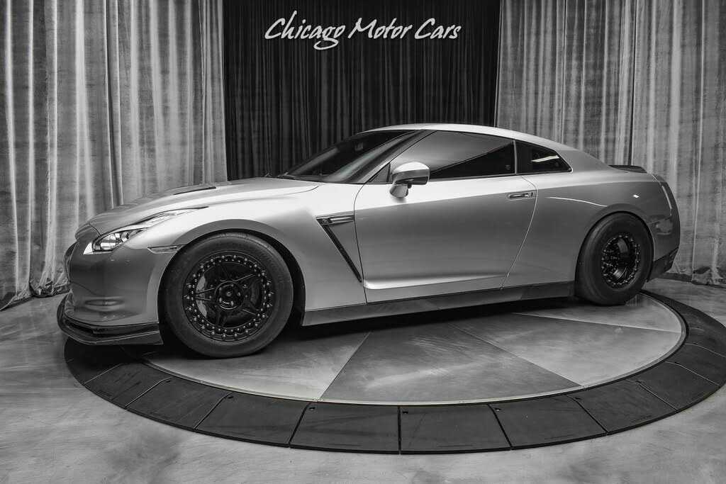 Nissan GT-R