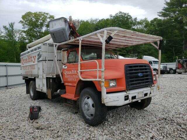 Ford F-700