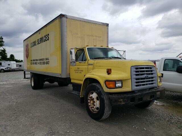 Ford F-700