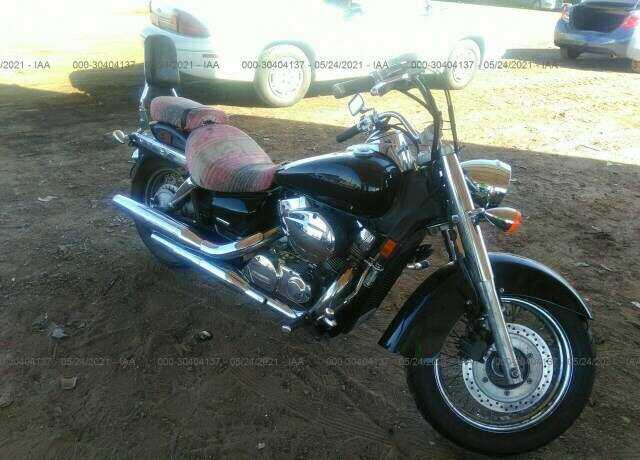 Honda VT750 (Shadow Aero)