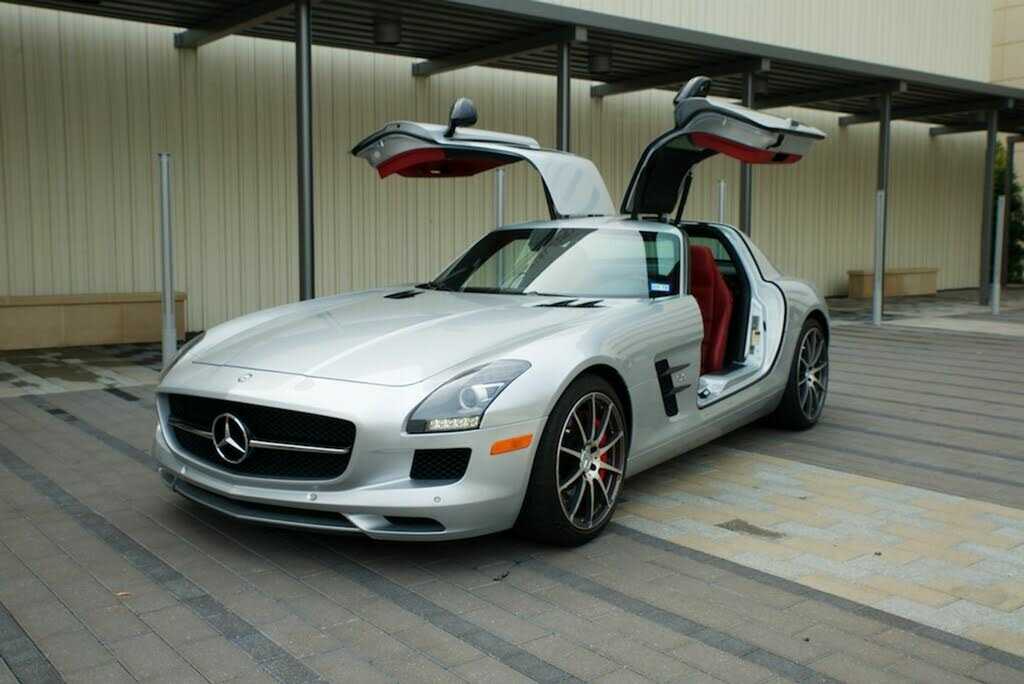 Mercedes-Benz SLS-Class