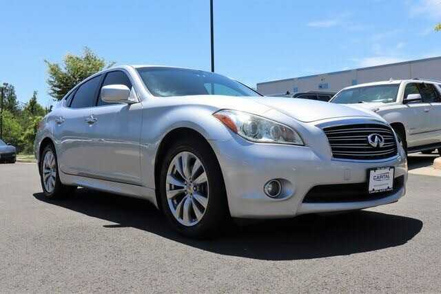 Infiniti M56
