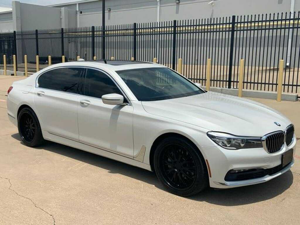 BMW 740i