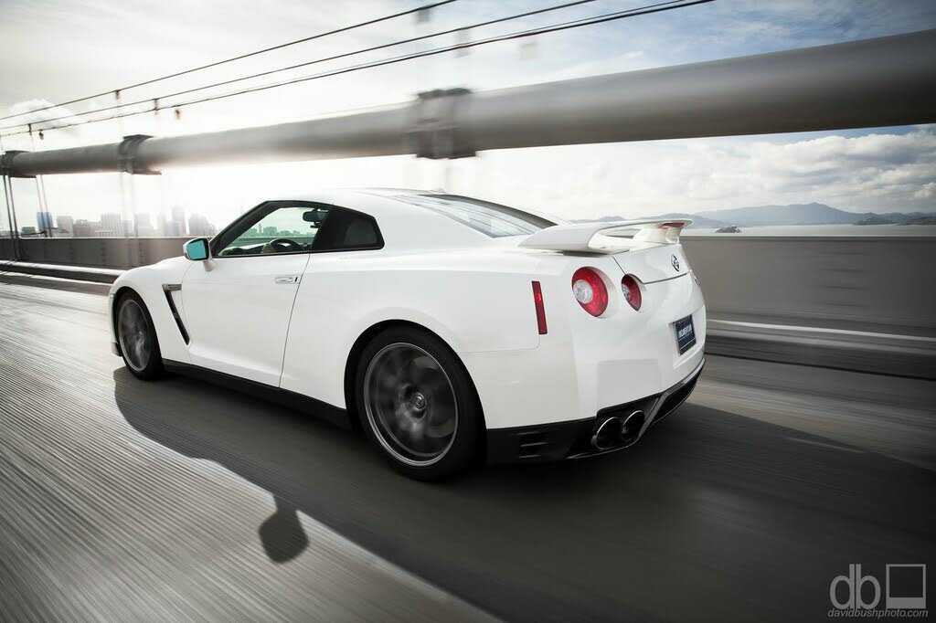 Nissan GT-R