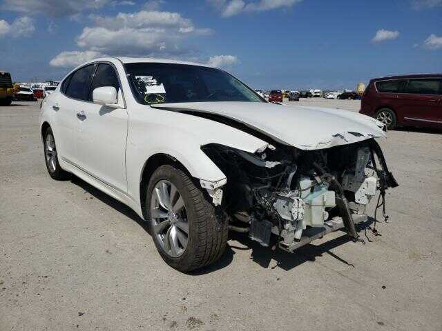 Infiniti M56