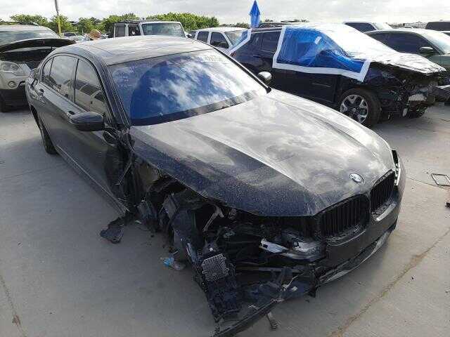 BMW M760i