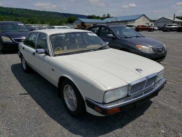 Jaguar XJ6