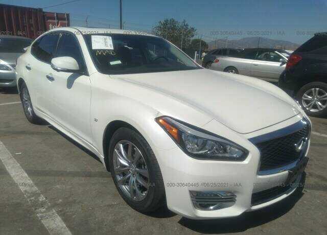 Infiniti Q70
