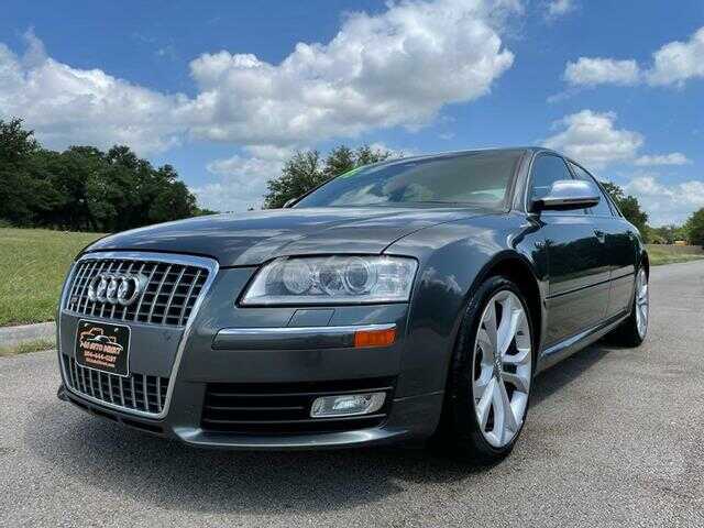 Audi S8