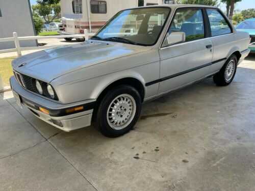 BMW 325iS