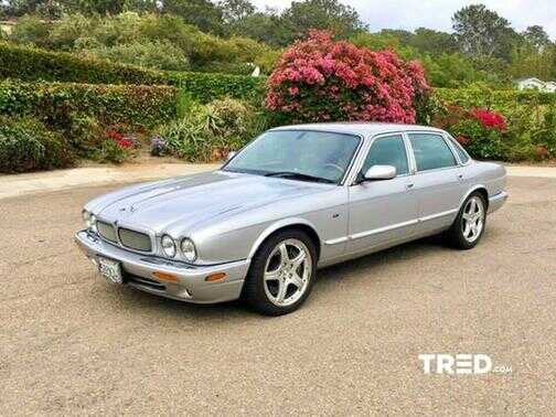 Jaguar XJR