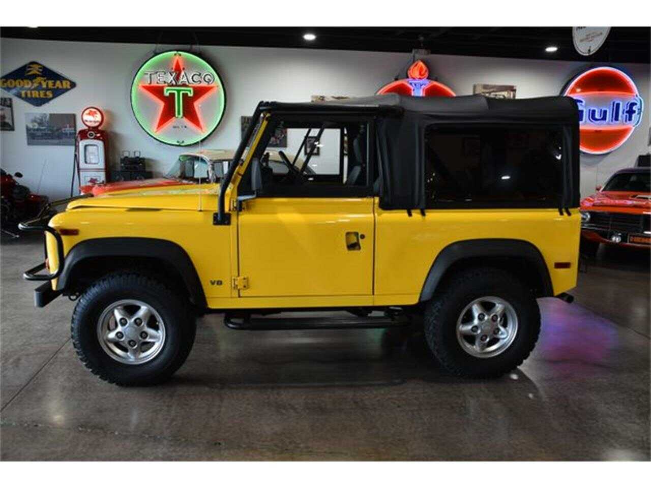 Land Rover Defender