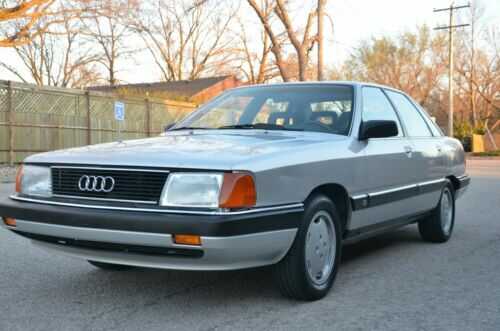 Audi 100