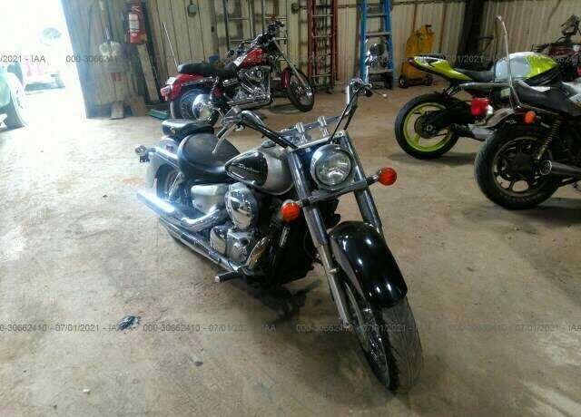 Honda VT750 (Shadow Aero)