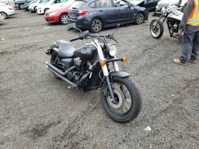 Honda VT750 (Shadow Phantom)