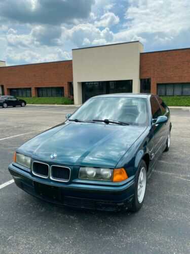 BMW 318ti