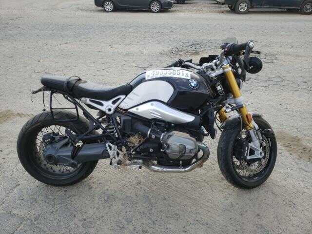 BMW R nineT