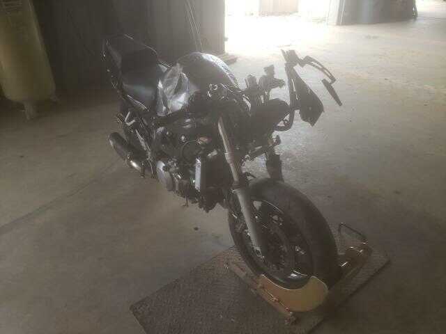Suzuki SV1000 / SV1000S