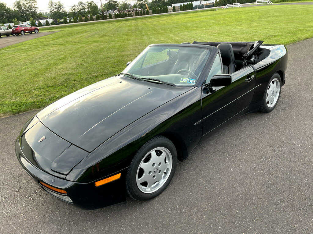 Porsche 944