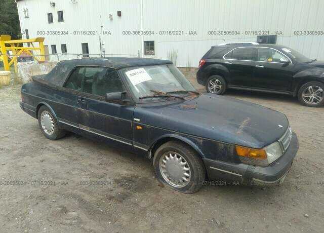 Saab 900