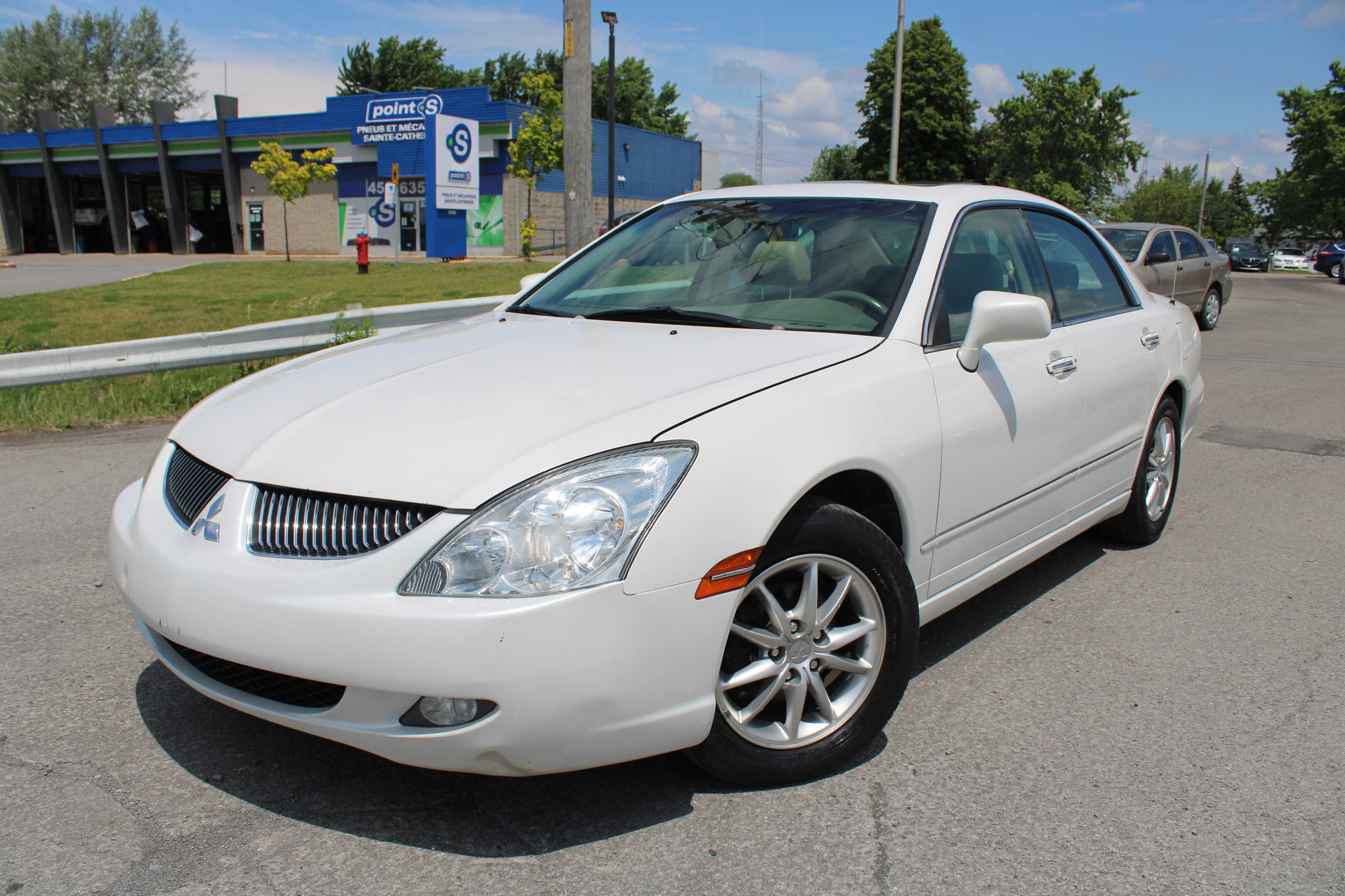 Mitsubishi Diamante