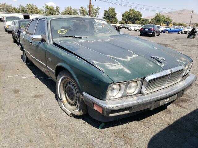 Jaguar XJ6