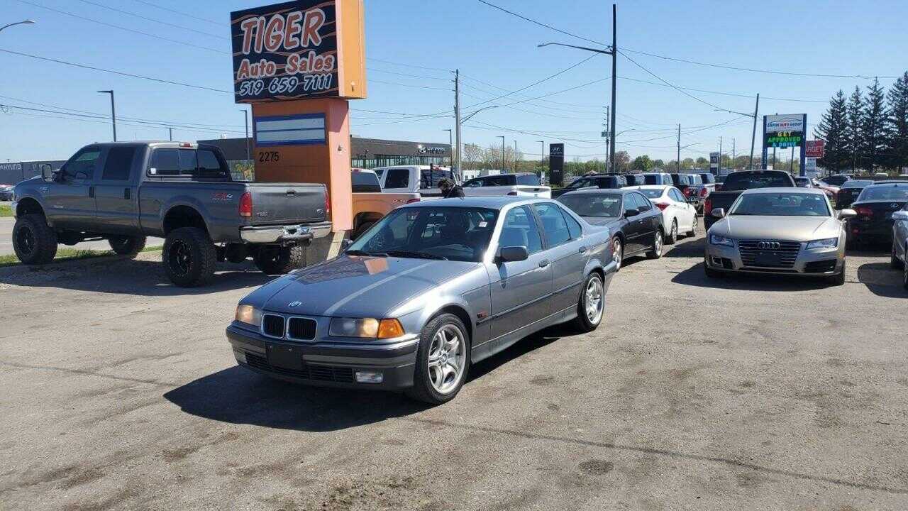 BMW 325i