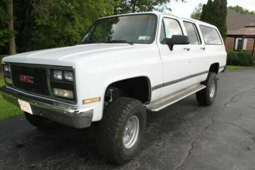 GMC Suburban
