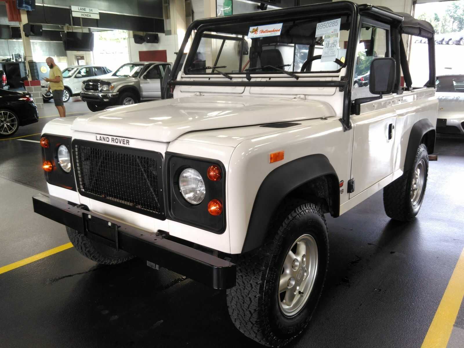 Land Rover Defender