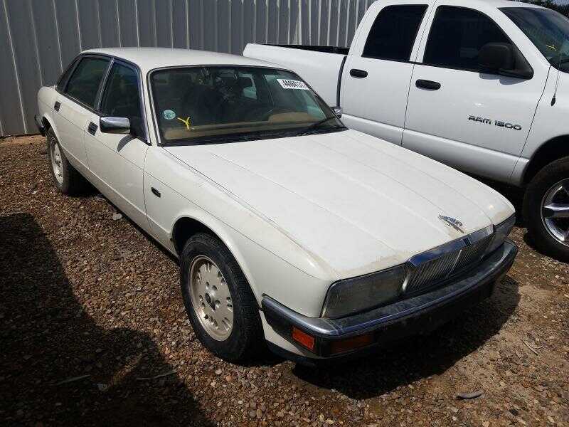Jaguar XJ6