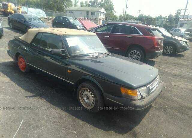 Saab 900