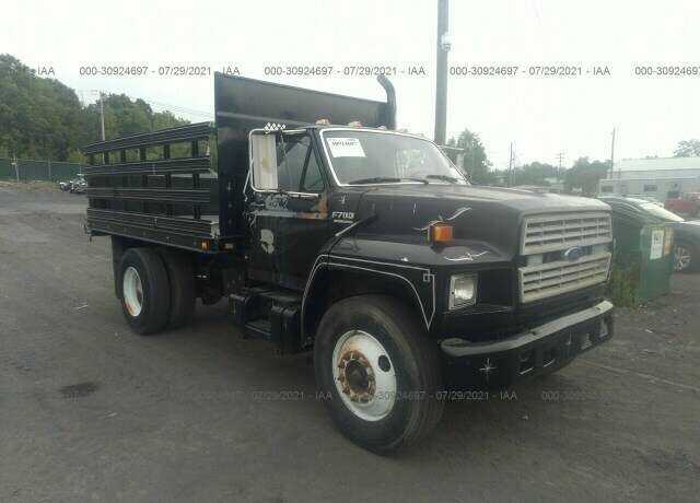 Ford F-700