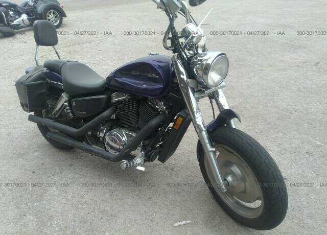 Honda VT1100C2 (SHADOW SABRE)