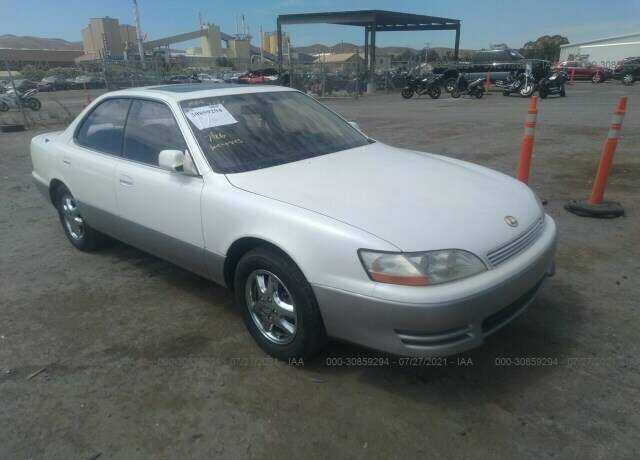Lexus ES