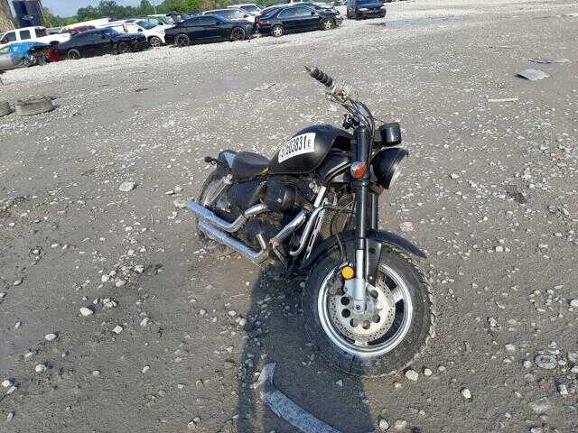 Suzuki VZ800