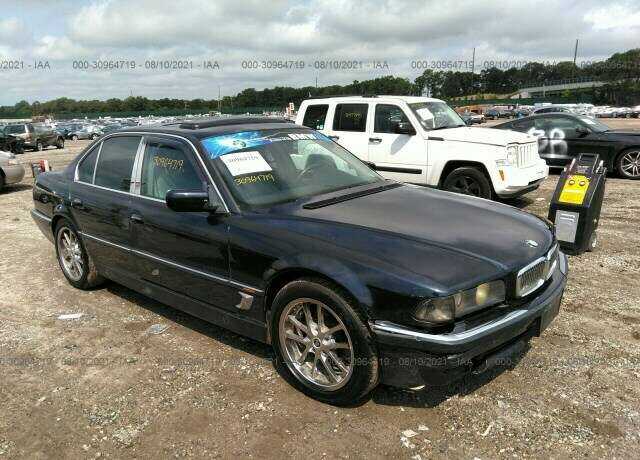 BMW 740i