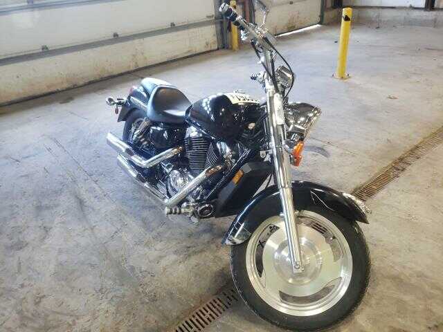 Honda VT1100C2 (SHADOW SABRE)