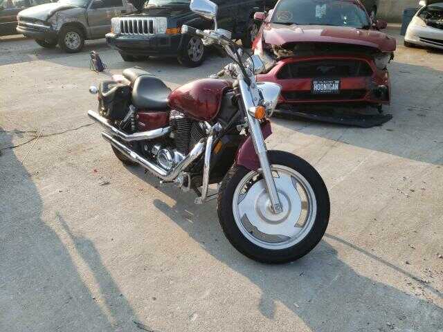 Honda VT1100C2 (SHADOW SABRE)