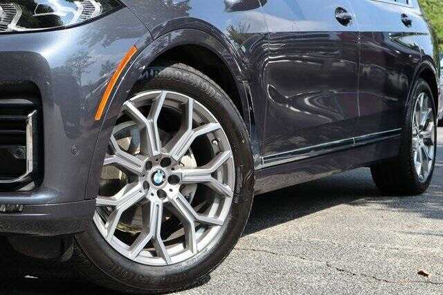 2021 BMW X7