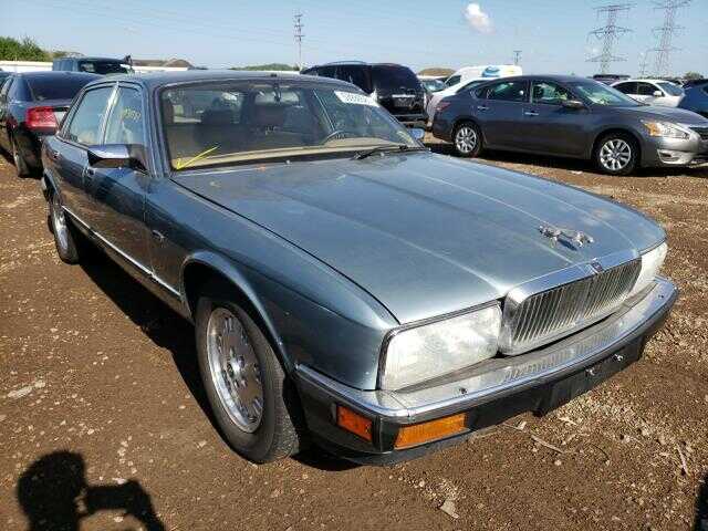 Jaguar XJ6