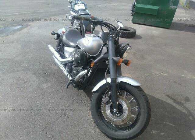 Honda VT750 (Shadow Phantom)