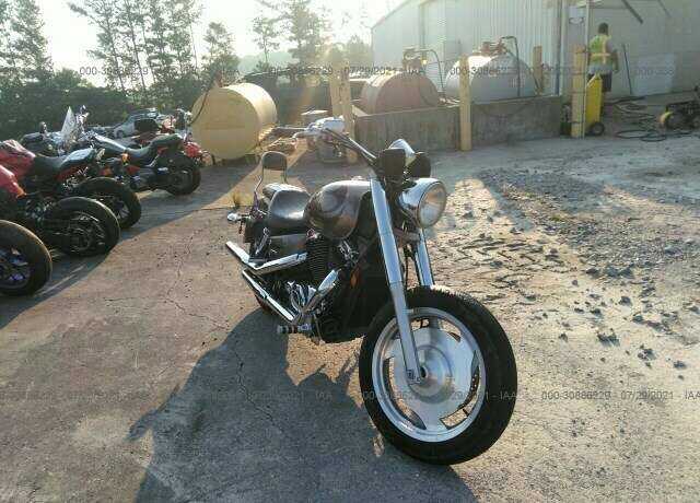 Honda VT1100C2 (SHADOW SABRE)
