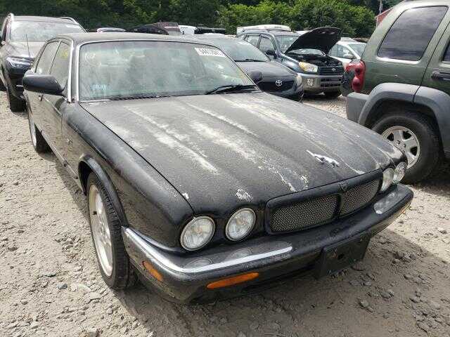 Jaguar XJR