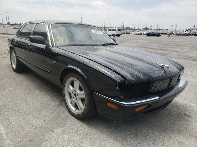 Jaguar XJR