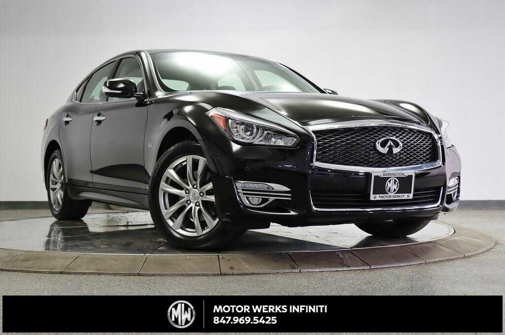 Infiniti Q70