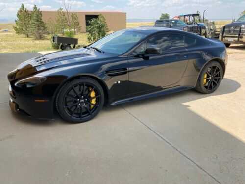 Aston Martin V12 Vantage