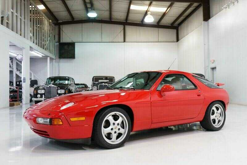 Porsche 928