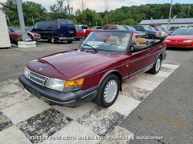 Saab 900