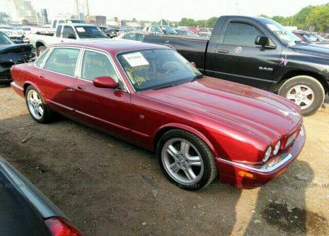 Jaguar XJR