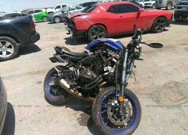 YAMAHA
